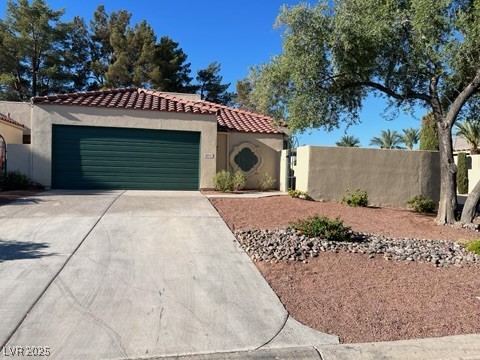 2711 Seabridge Drive Property Photo 1