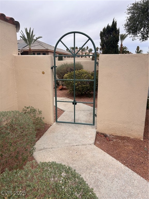 2711 Seabridge Drive Property Photo 4