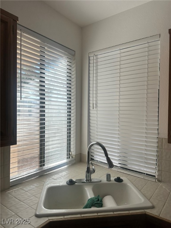 2711 Seabridge Drive Property Photo 9
