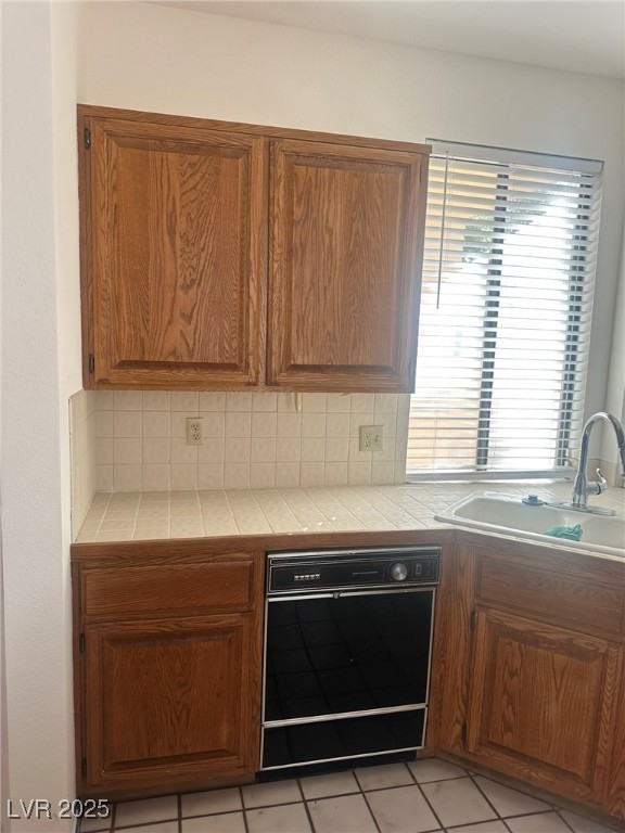 2711 Seabridge Drive Property Photo 11