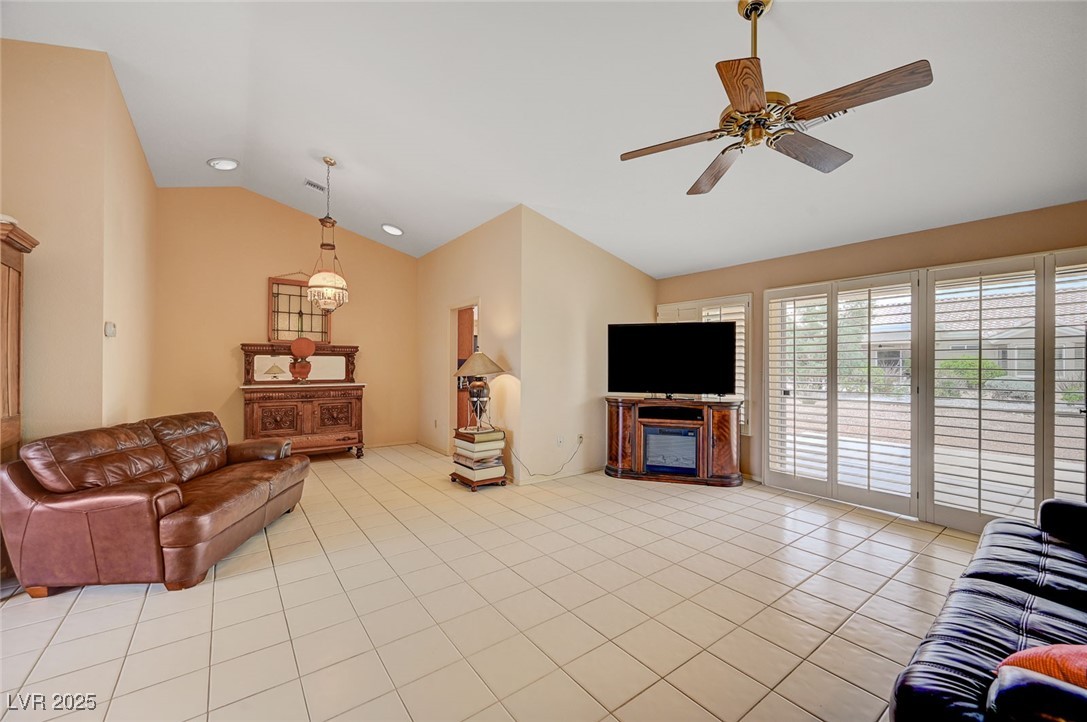 9912 Woodhouse Drive Property Photo 6