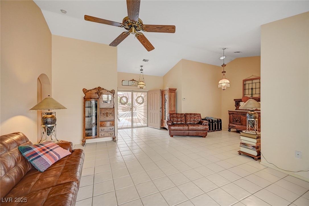 9912 Woodhouse Drive Property Photo 7
