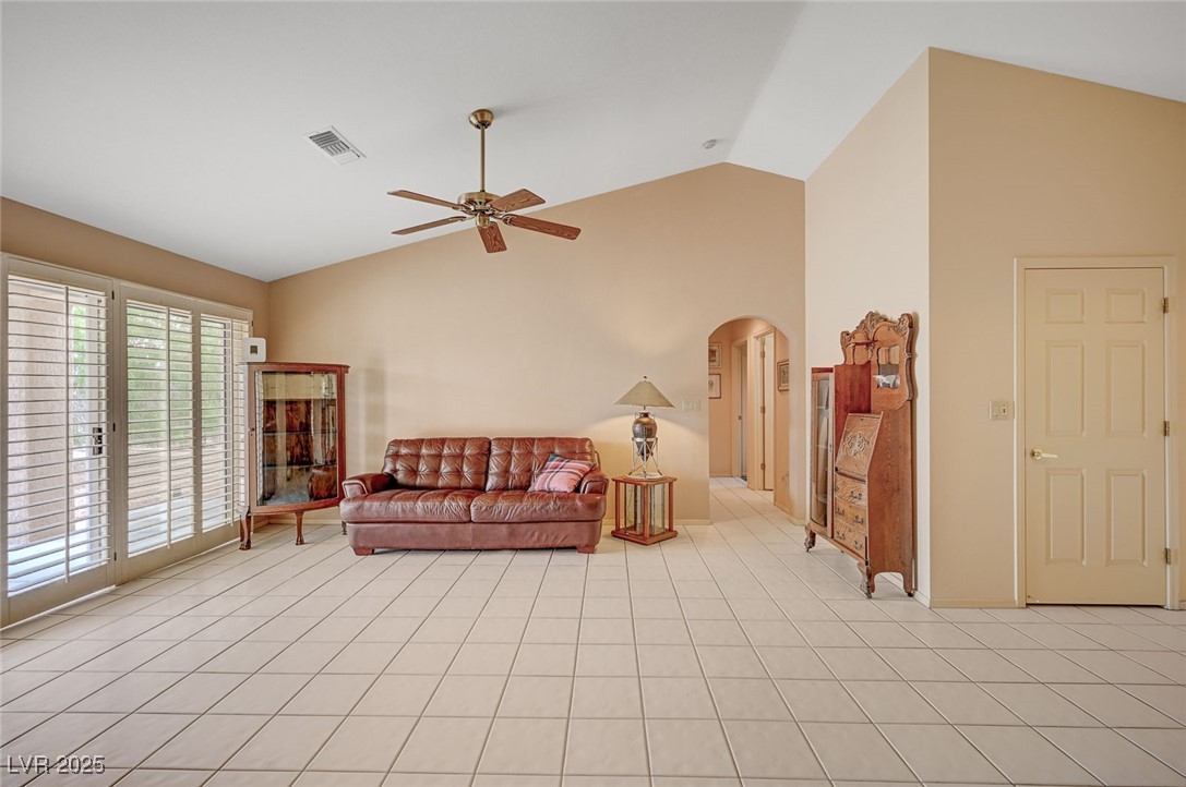 9912 Woodhouse Drive Property Photo 14