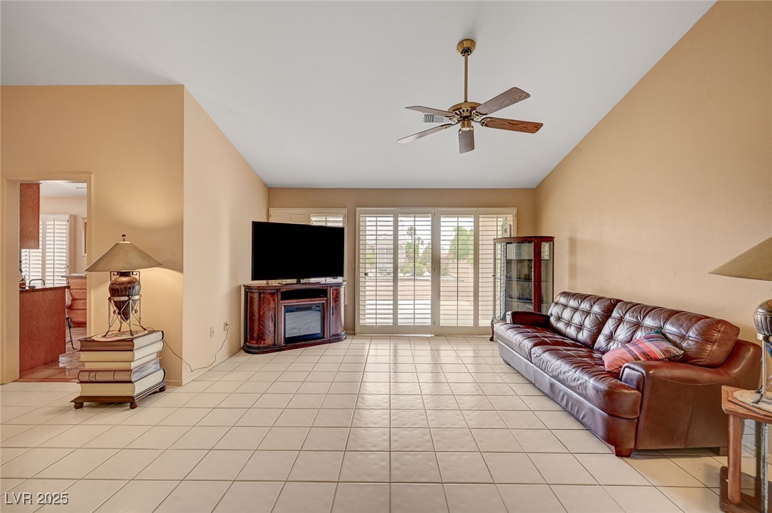 9912 Woodhouse Drive Property Photo 16