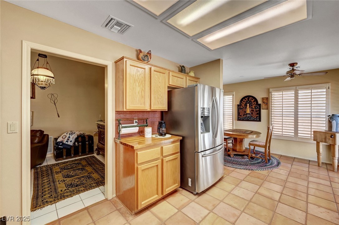 9912 Woodhouse Drive Property Photo 18