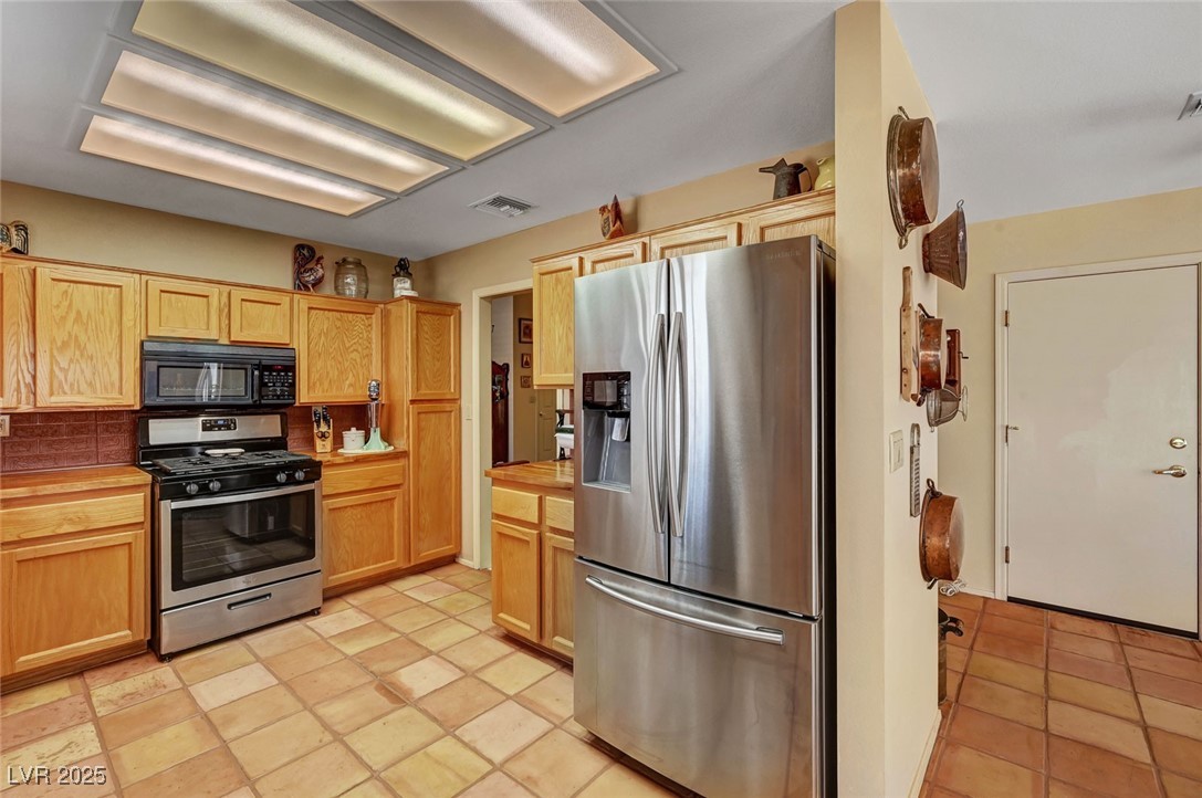 9912 Woodhouse Drive Property Photo 21