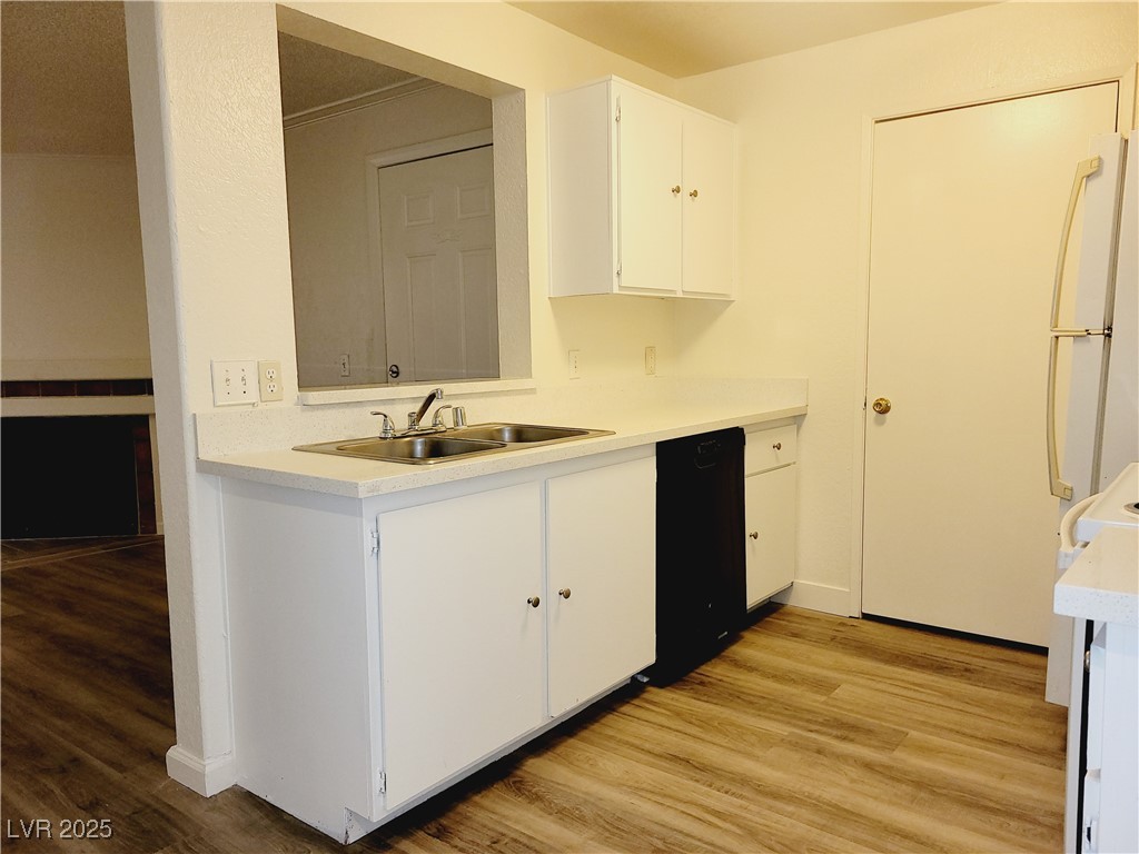 221 Mission Newport Lane 208 Property Photo 7
