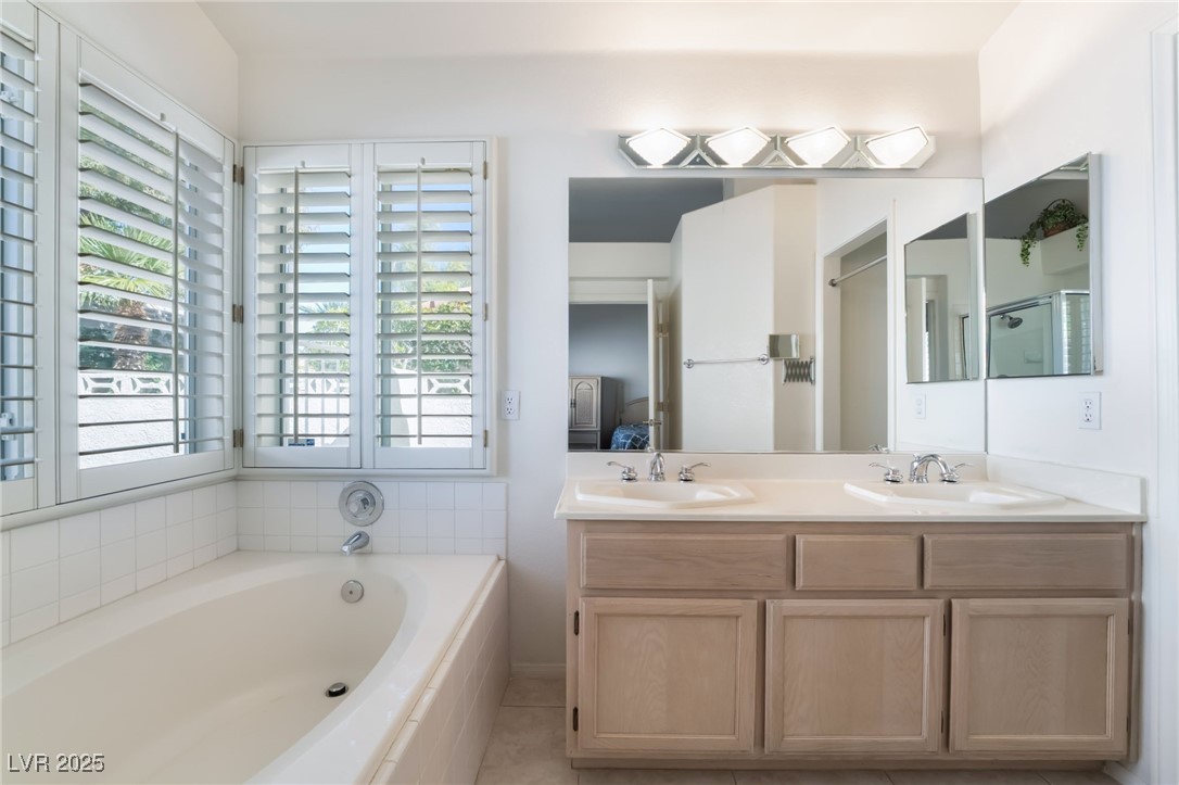 2045 Summit Pointe Drive Property Photo 18
