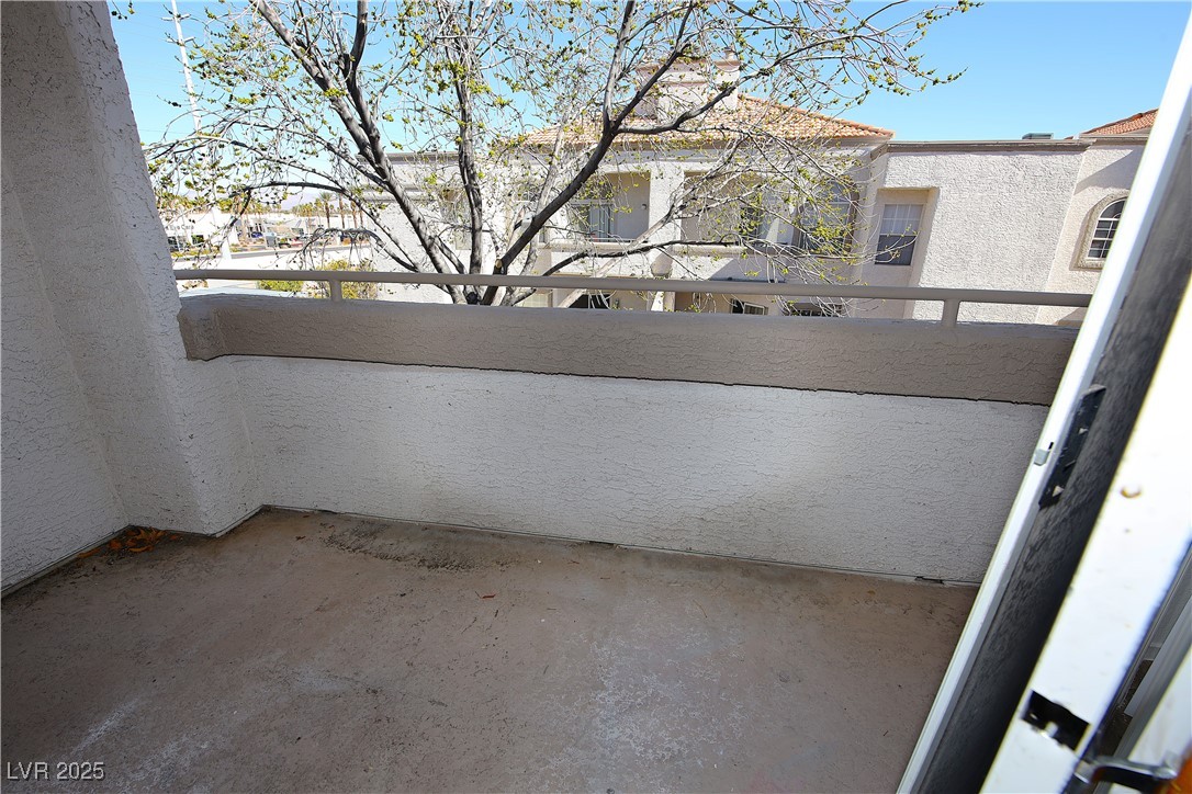 3150 Soft Breezes Drive 2211 Property Photo 12