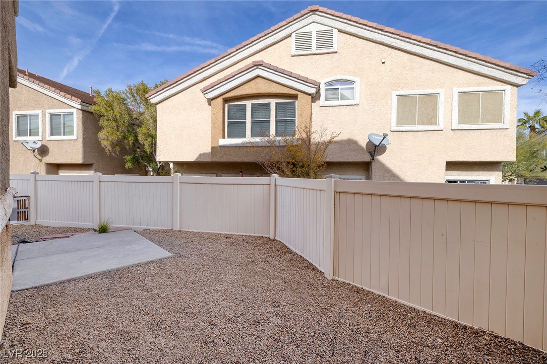 1292 Large Cap Drive 3 Property Photo 30