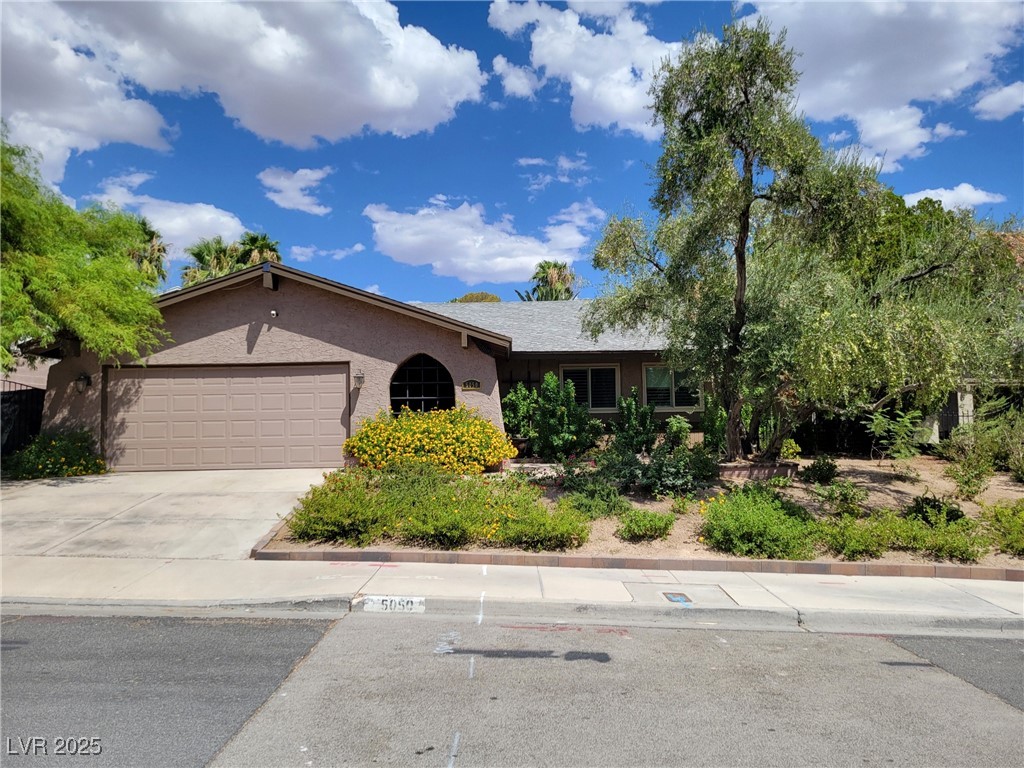 5050 Grandview Drive Property Photo 1