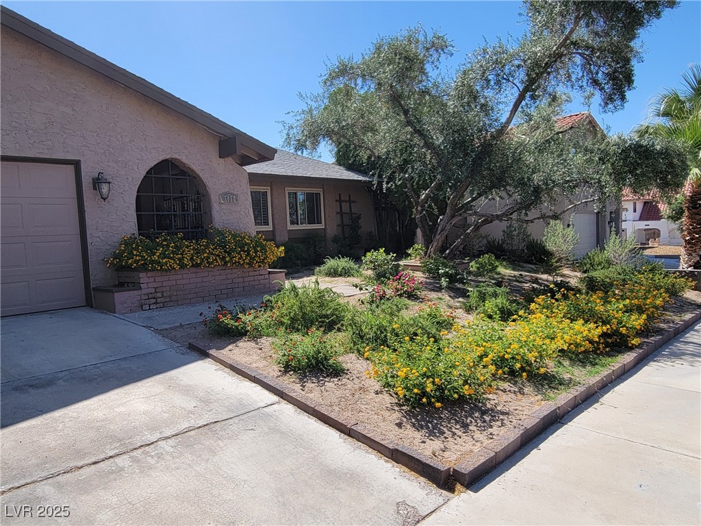 5050 Grandview Drive Property Photo 4