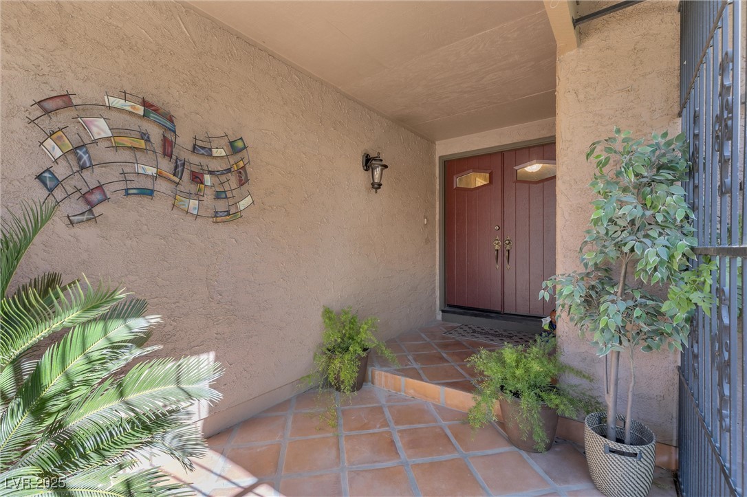 5050 Grandview Drive Property Photo 7