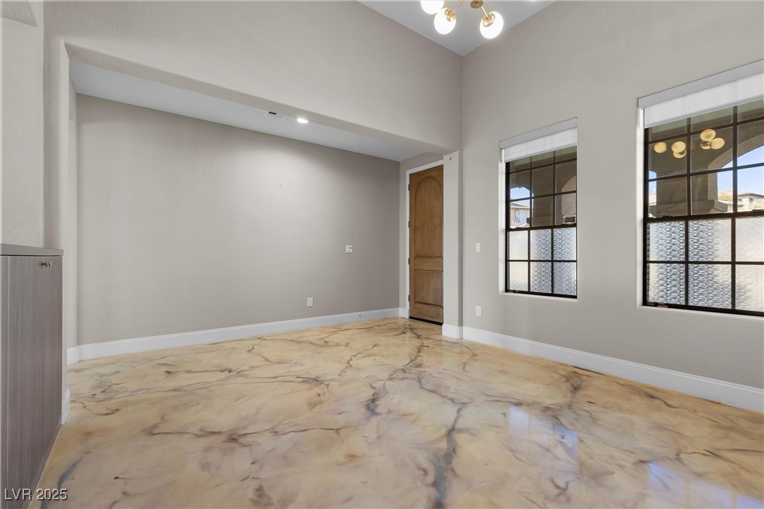 12135 Kite Hill Lane Property Photo 9