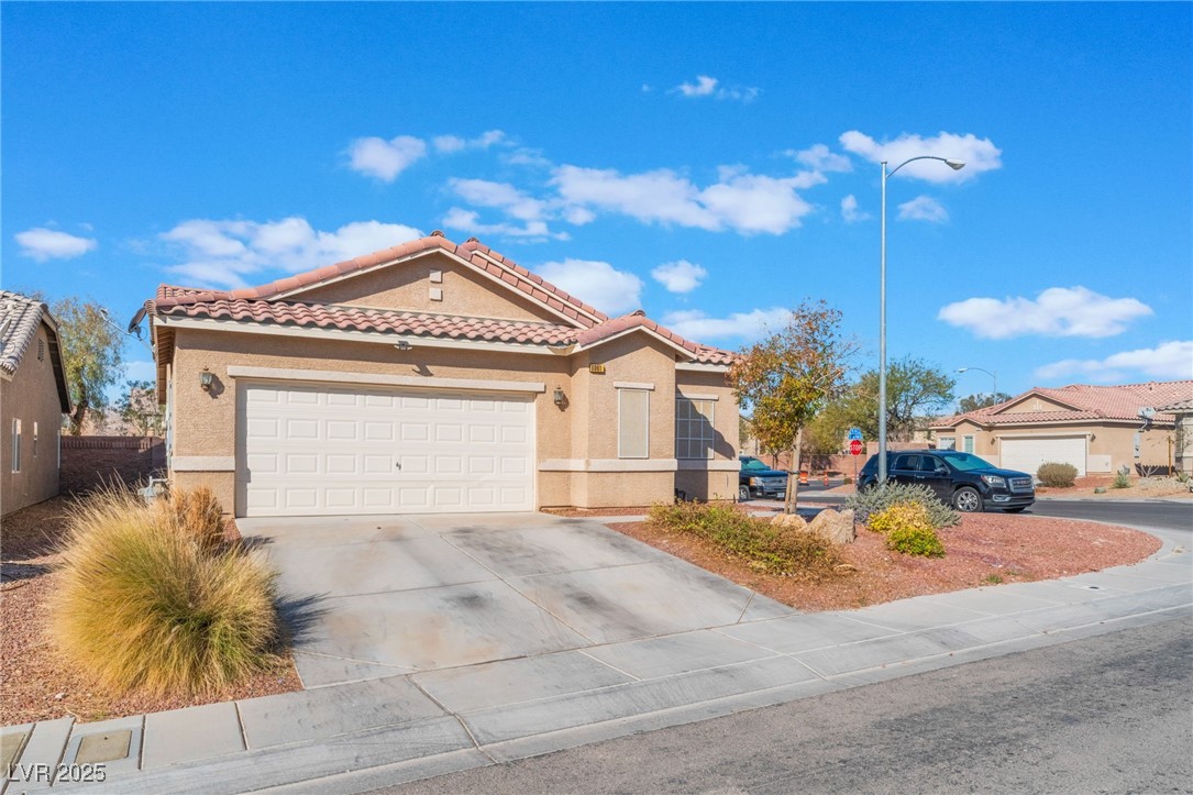 6061 Leaping Foal Street Property Photo 4