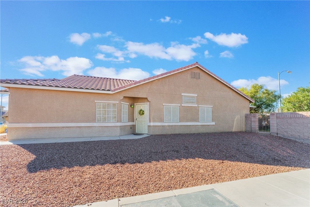 6061 Leaping Foal Street Property Photo 5