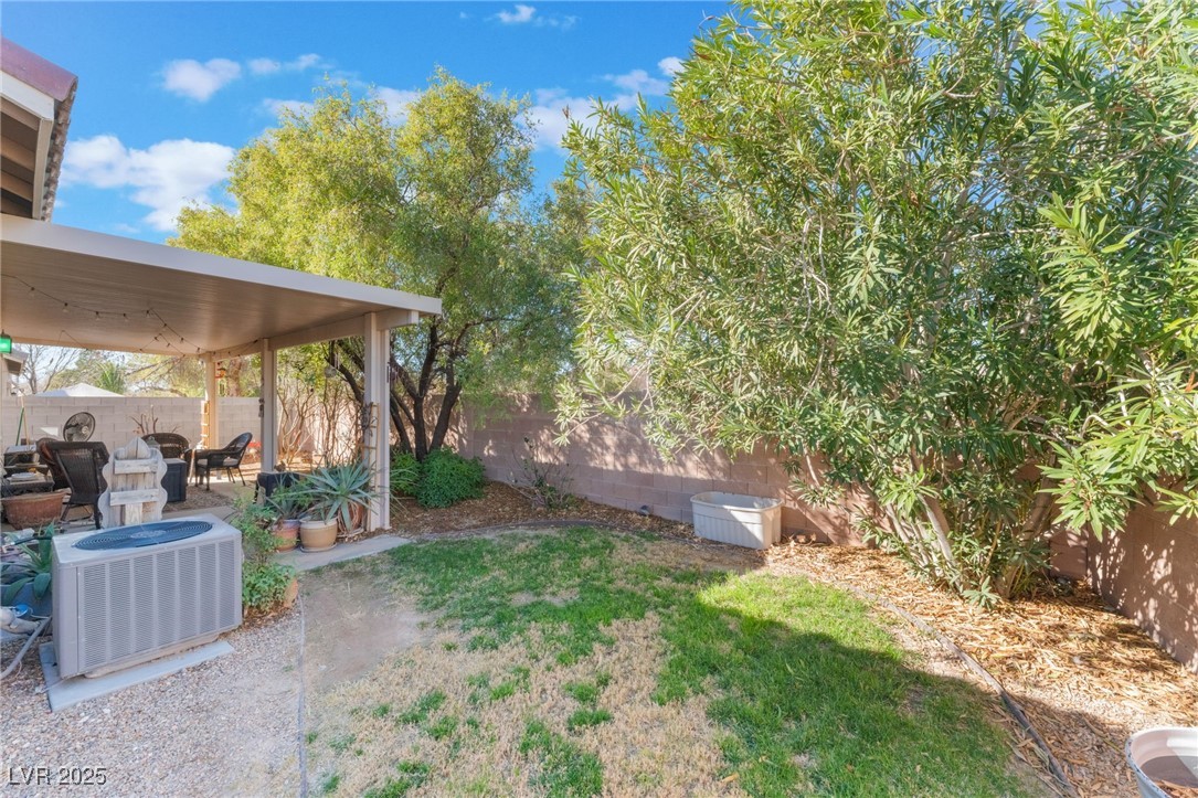 6061 Leaping Foal Street Property Photo 27