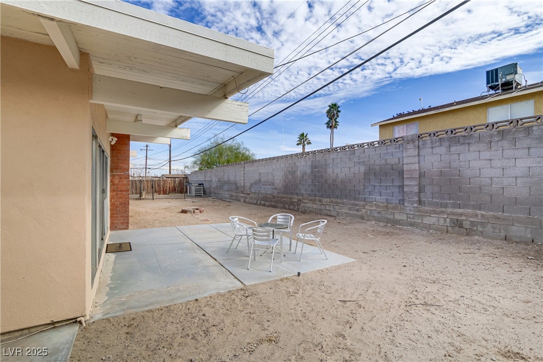 5109 Sugarfoot Avenue Property Photo 8