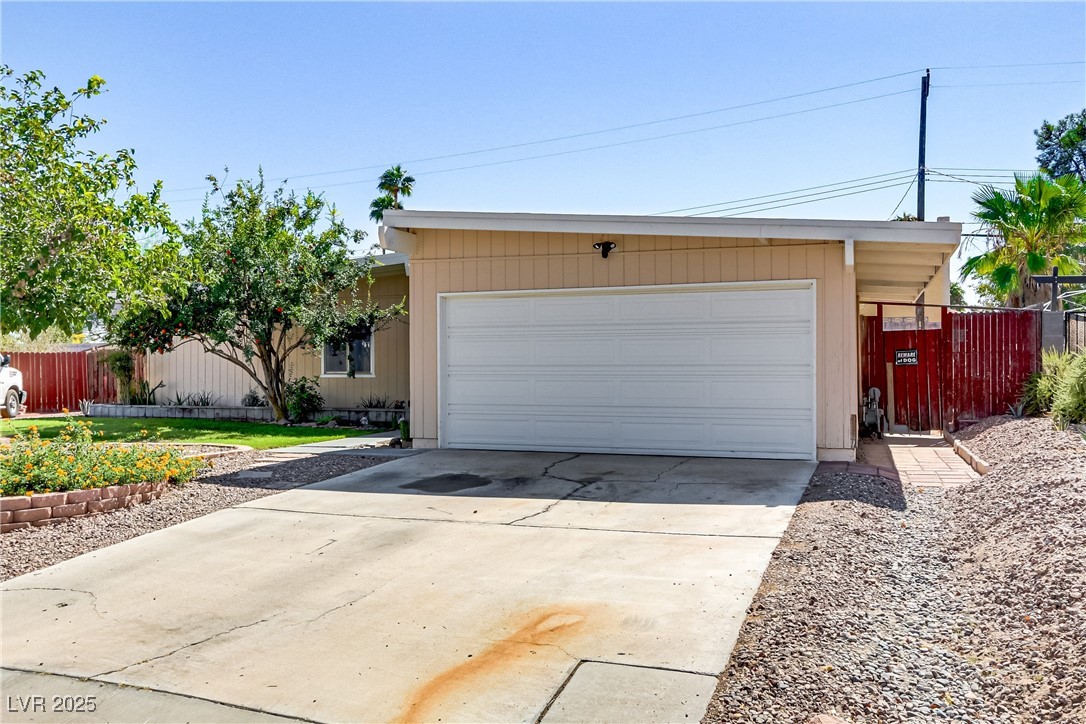 5109 Sugarfoot Avenue Property Photo 41