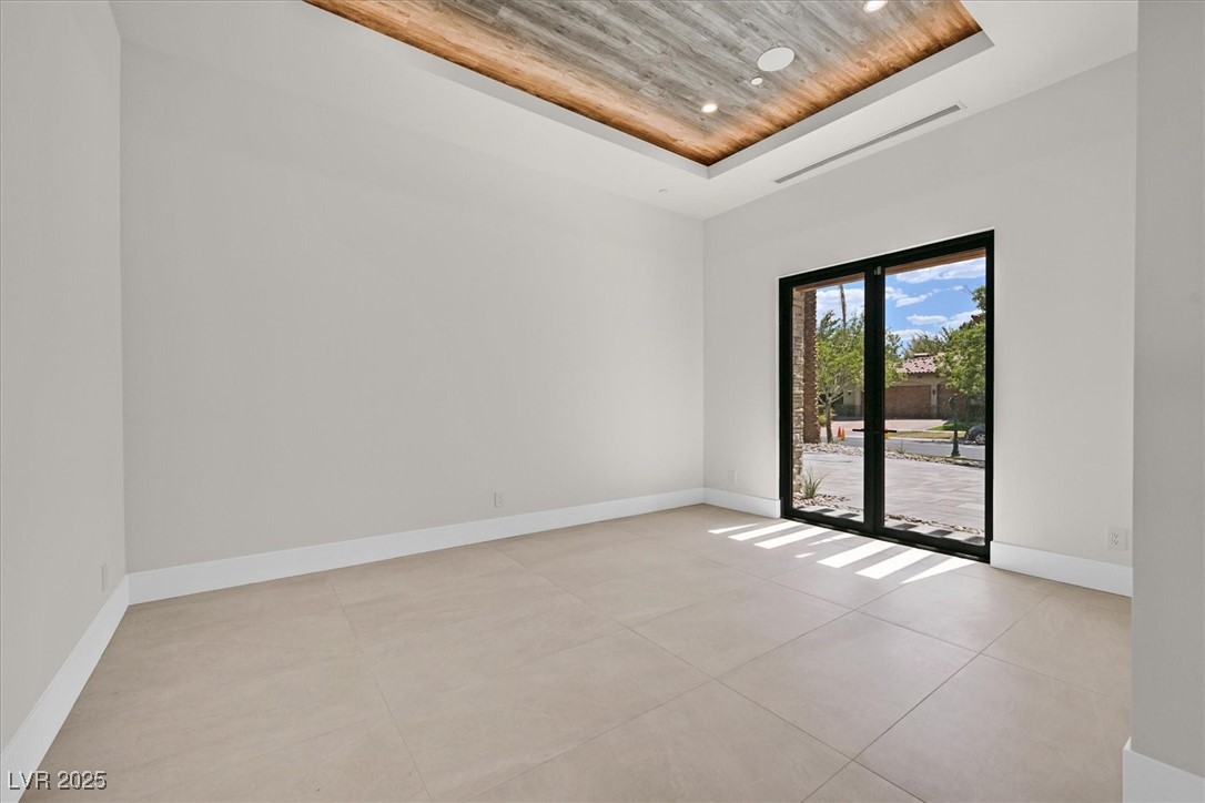 34 Vintage Canyon Street Property Photo 24