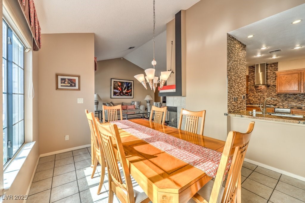 213 North Cimarron Road Property Photo 15