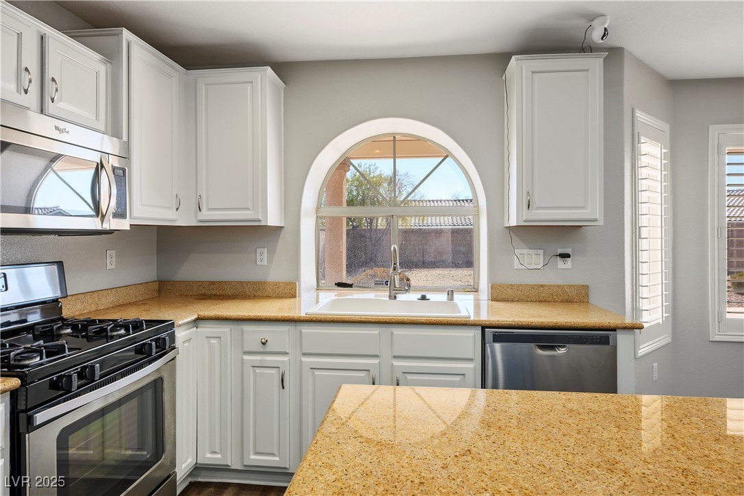 349 Colorful Rain Avenue Property Photo 7