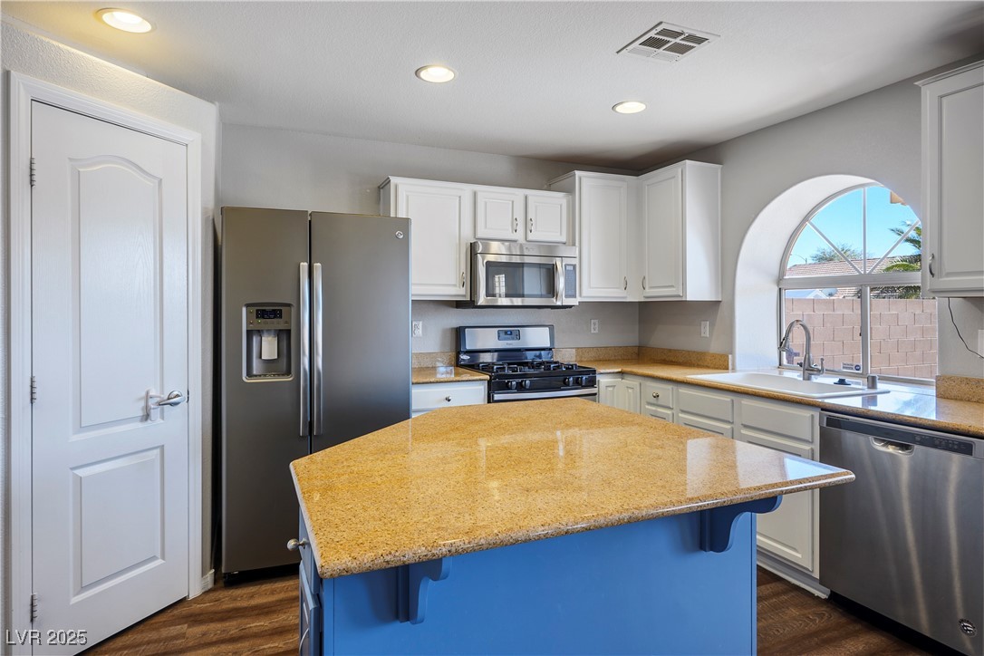 349 Colorful Rain Avenue Property Photo 8