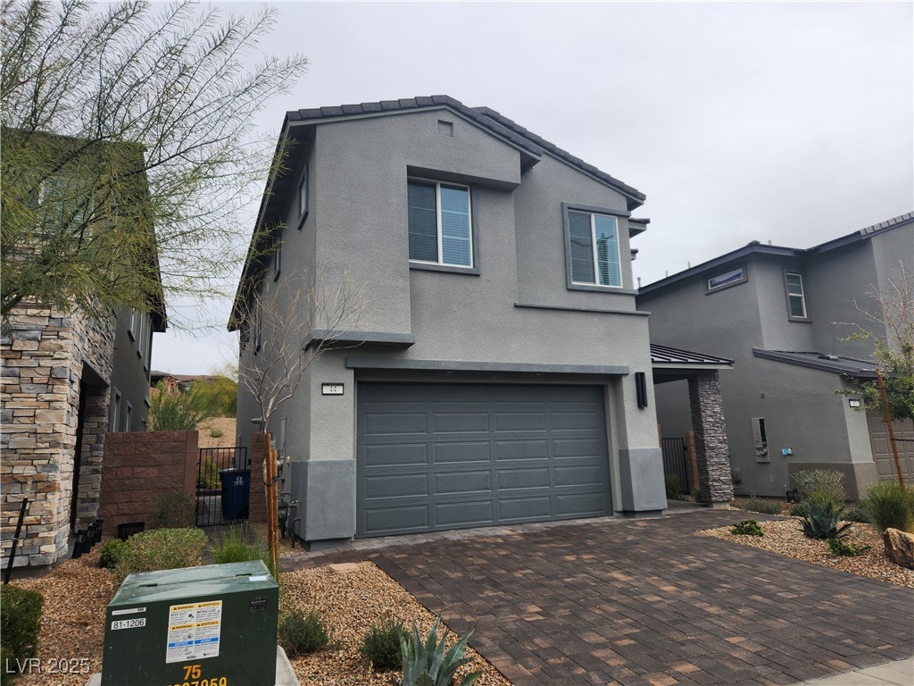 44 Strada Moscato Property Photo 2