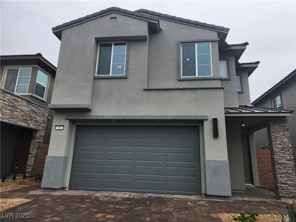 44 Strada Moscato Property Photo 4