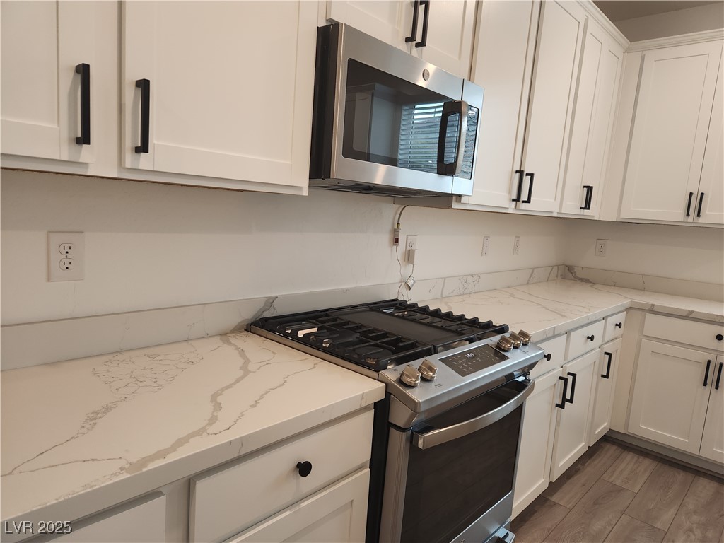 44 Strada Moscato Property Photo 12