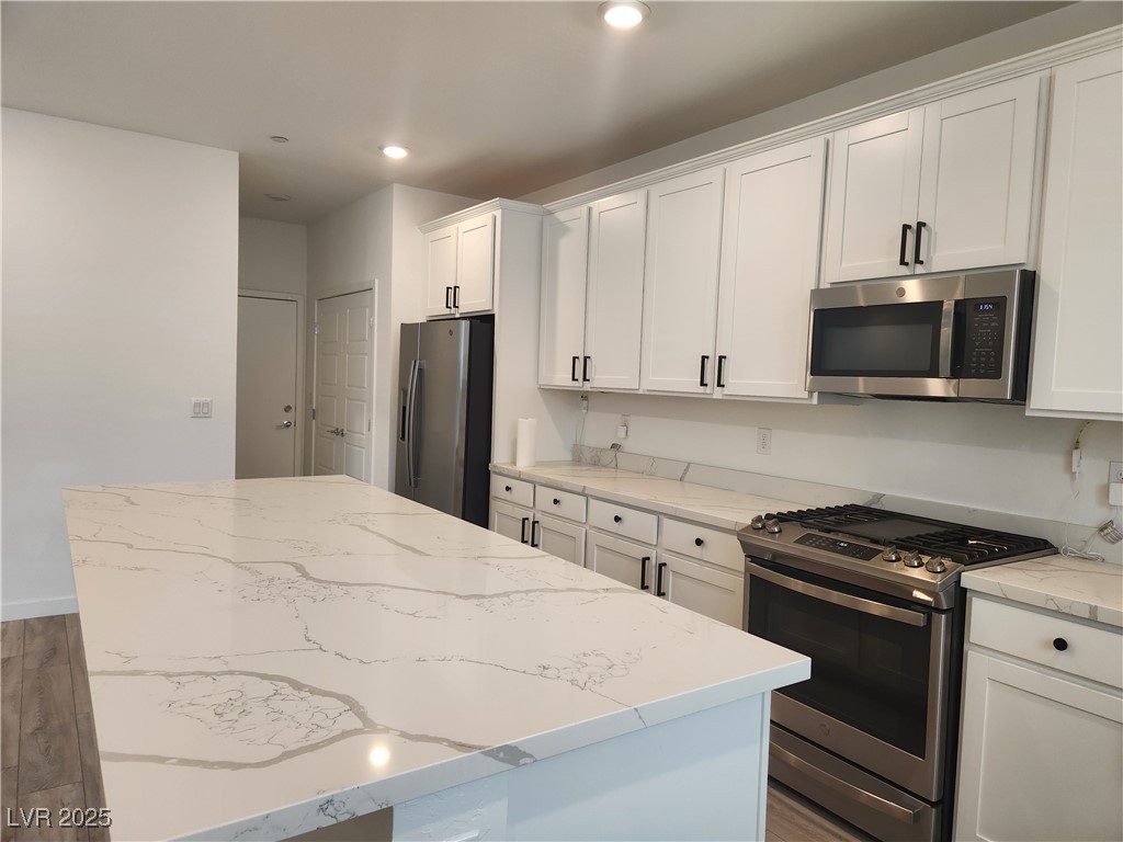 44 Strada Moscato Property Photo 14