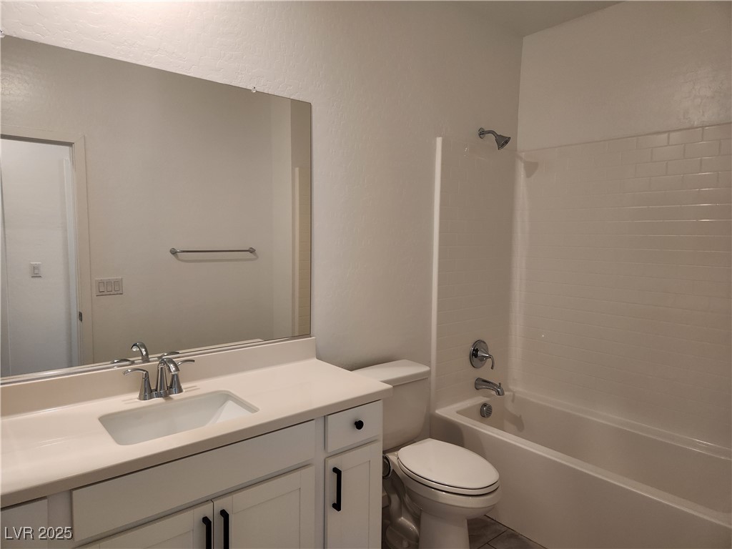 44 Strada Moscato Property Photo 24