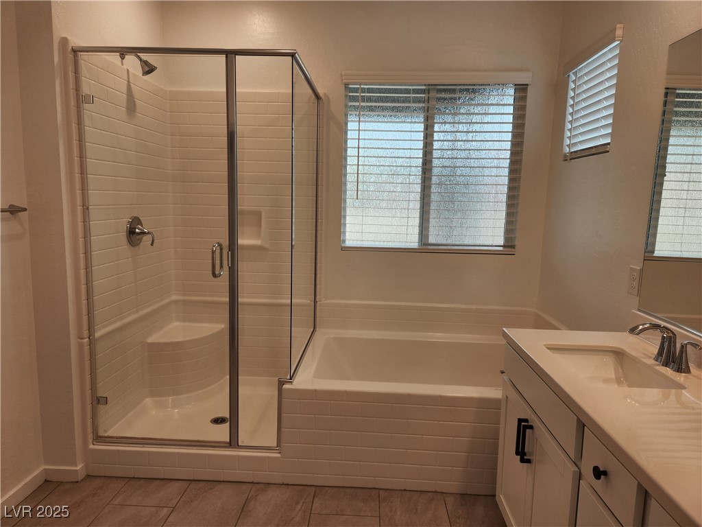 44 Strada Moscato Property Photo 35