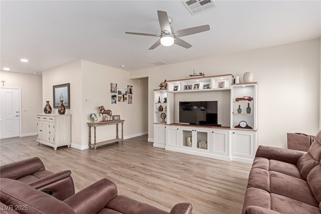 7640 Fieldfare Drive Property Photo 11