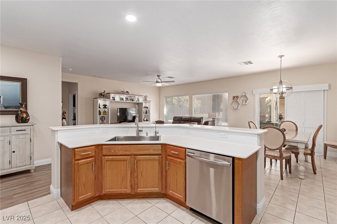 7640 Fieldfare Drive Property Photo 17