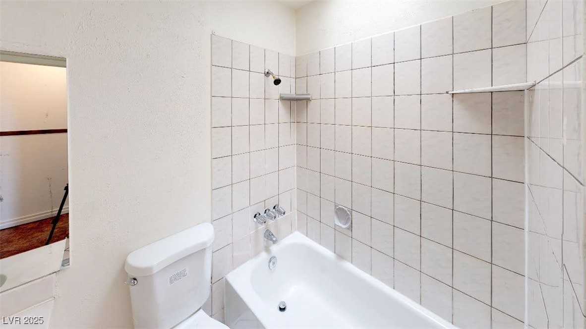 4712 Primavera Street Property Photo 32