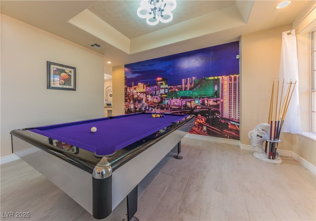 2220 Diamond Bar Drive Property Photo 4