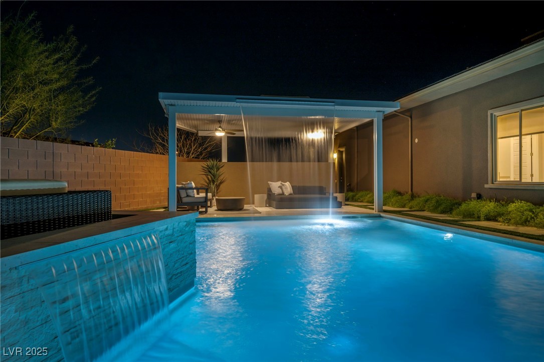 10096 Amethyst Hills Street Property Photo 15
