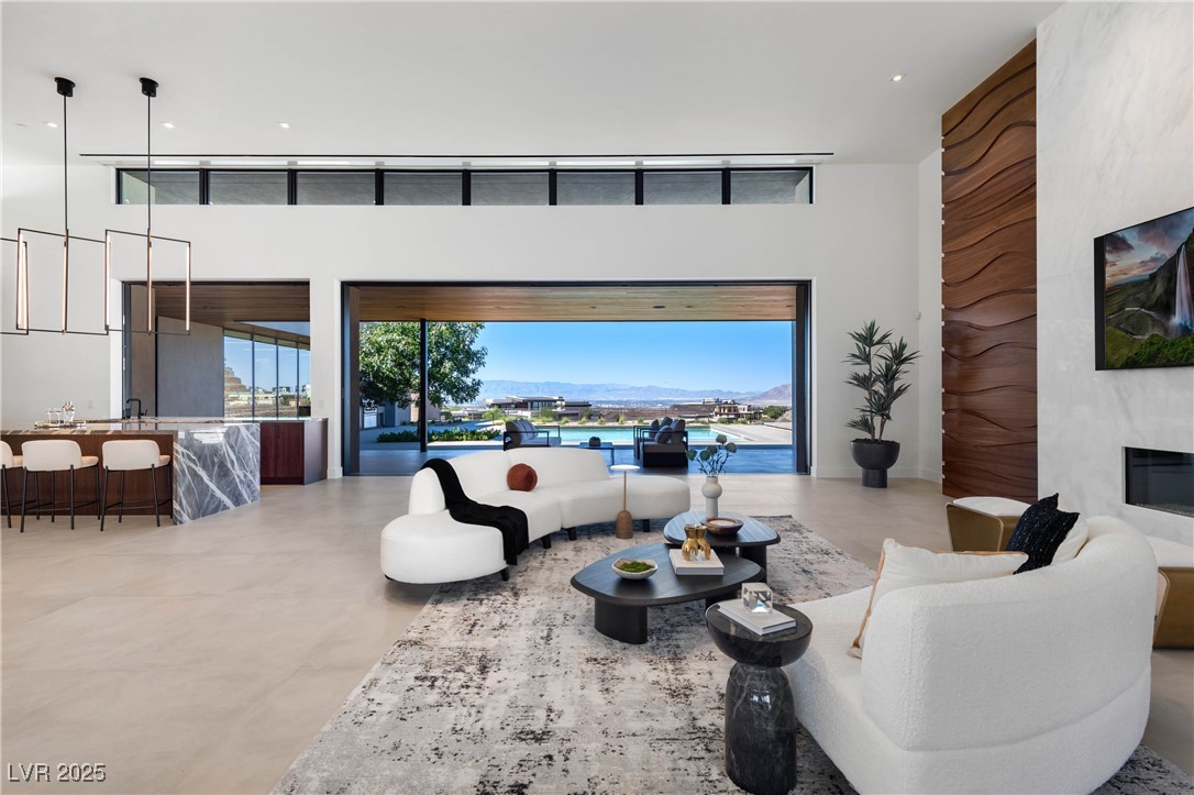 6 Rockmount Court Property Photo