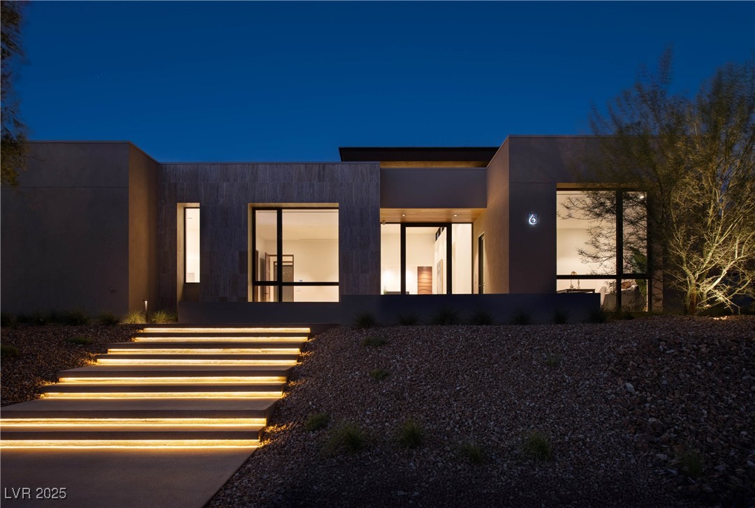 6 Rockmount Court Property Photo 5