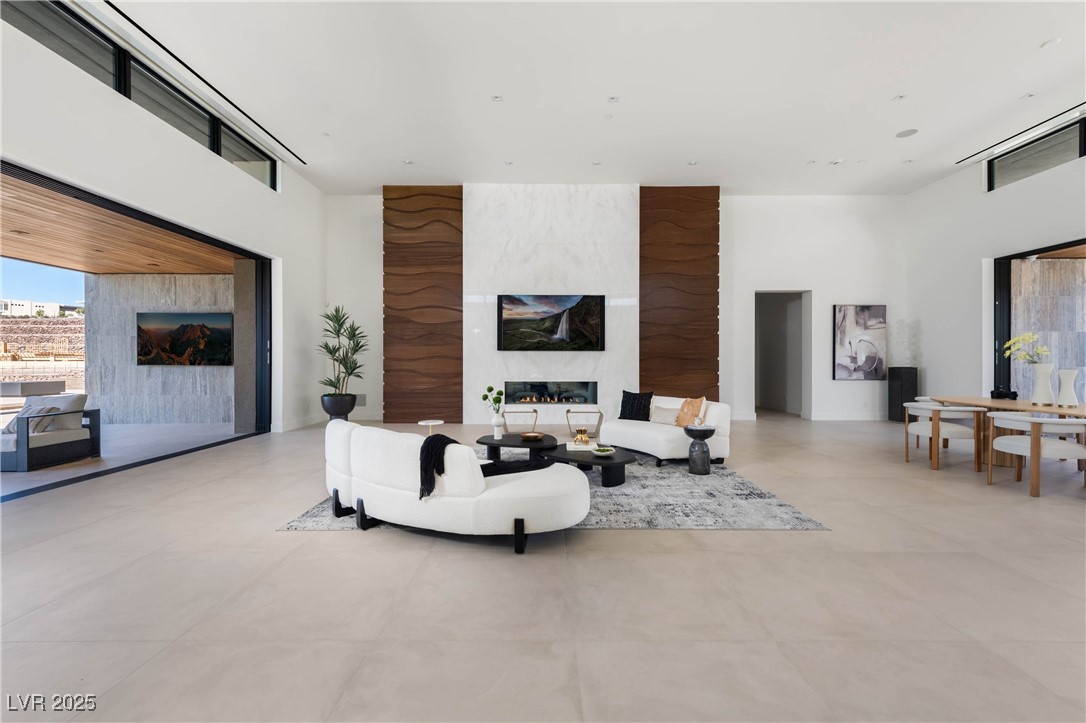 6 Rockmount Court Property Photo 15