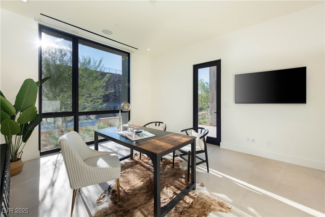 6 Rockmount Court Property Photo 18