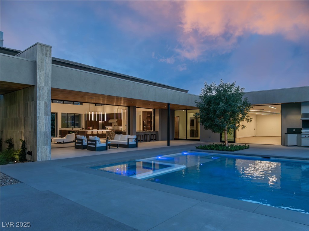 6 Rockmount Court Property Photo 30