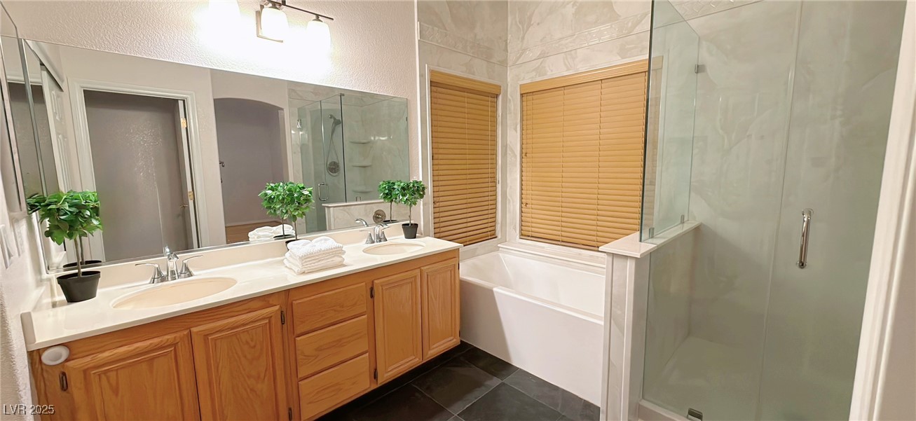7858 Nookfield Drive Property Photo 11
