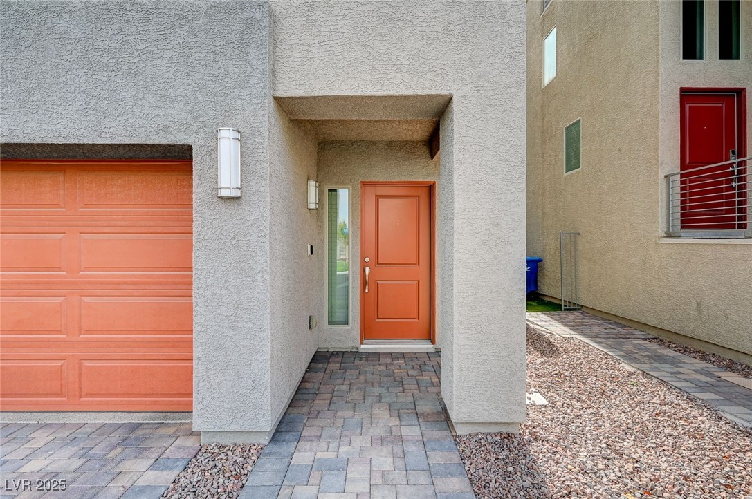 8087 Carpenter Creek Avenue Property Photo 2