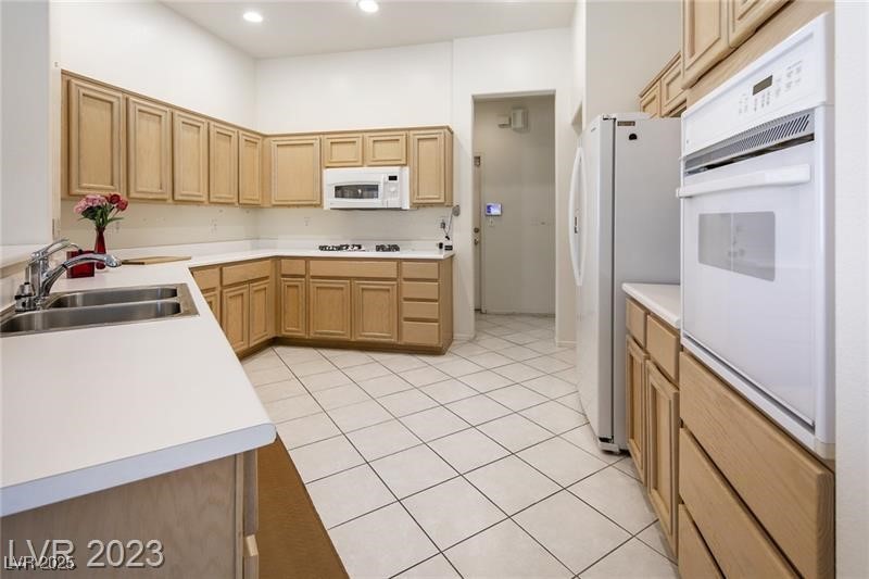 3033 Highland Falls Drive Property Photo 4