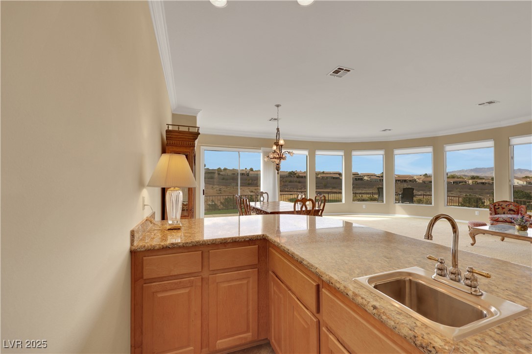 2062 Dipinto Avenue Property Photo 15