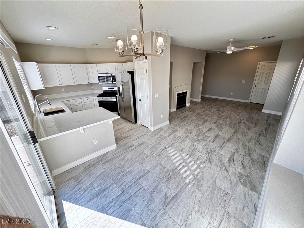 7113 Russell Ranch Avenue Property Photo 4