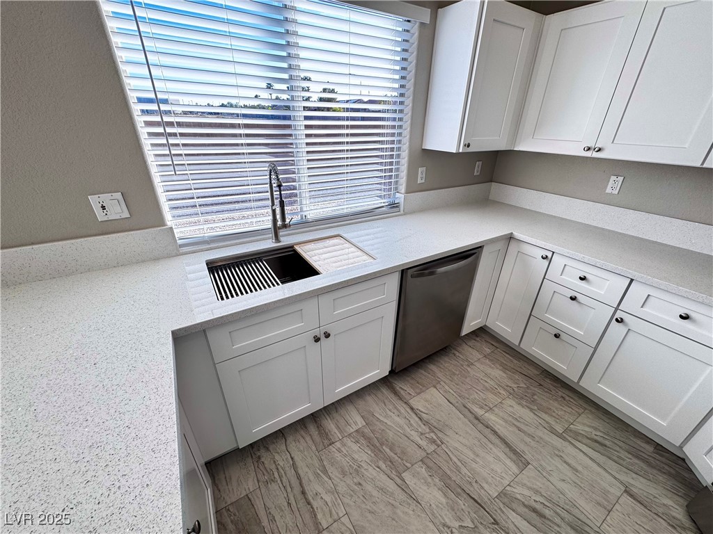 7113 Russell Ranch Avenue Property Photo 6