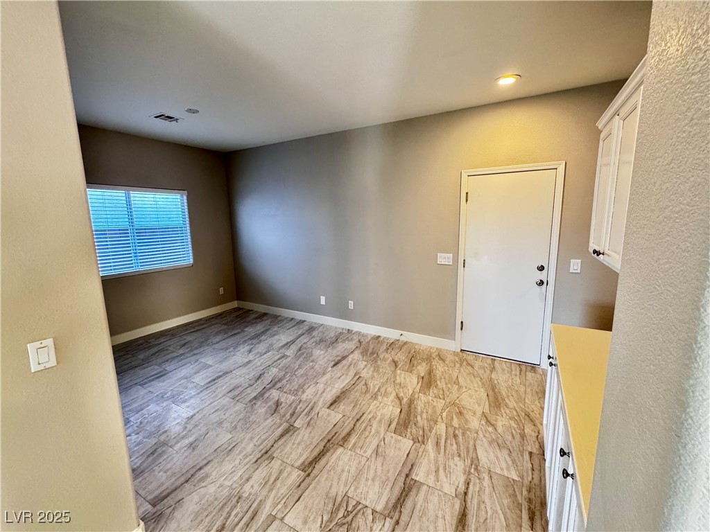 7113 Russell Ranch Avenue Property Photo 13